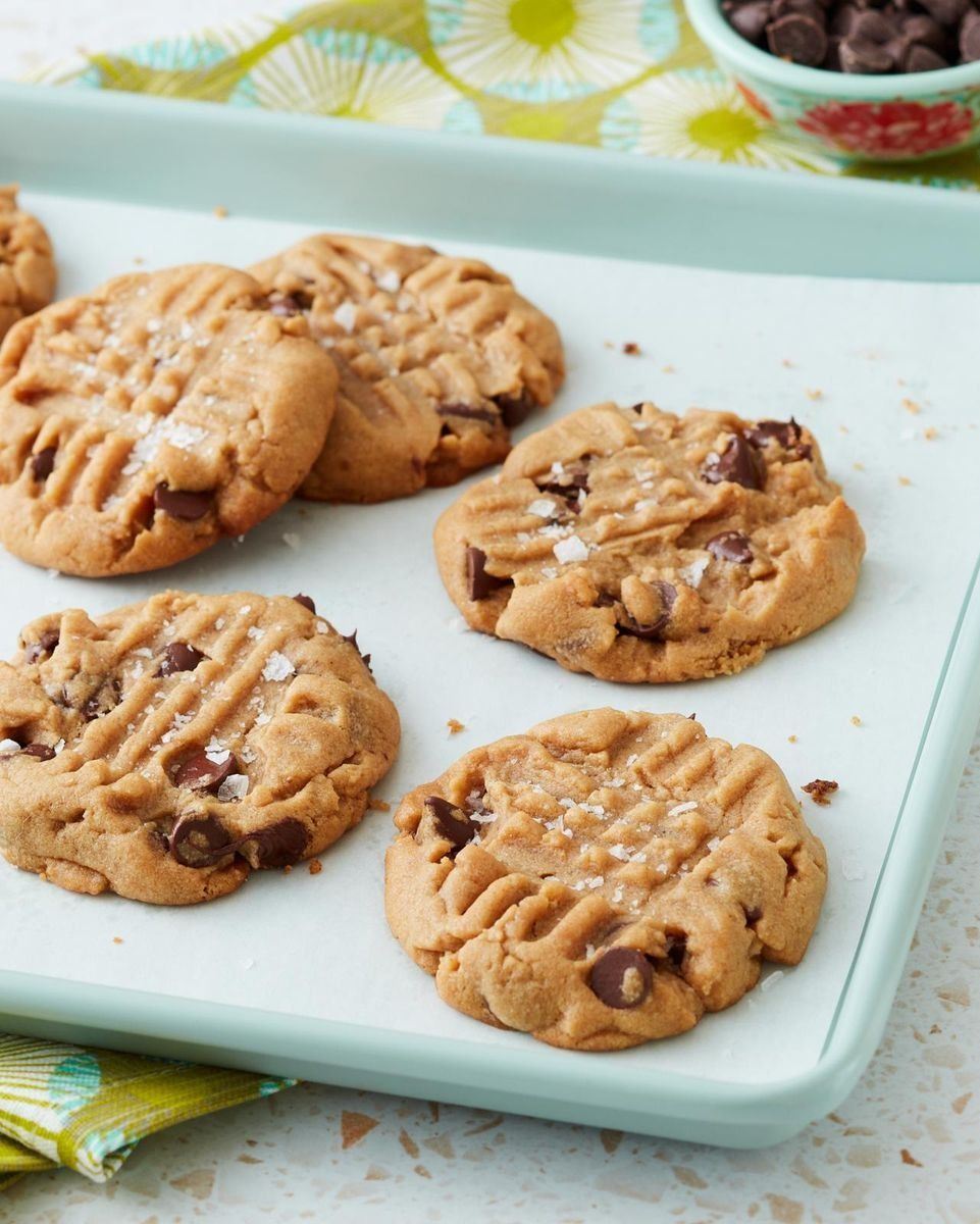 mothers day cookies peanut butter chocolate chip cookies