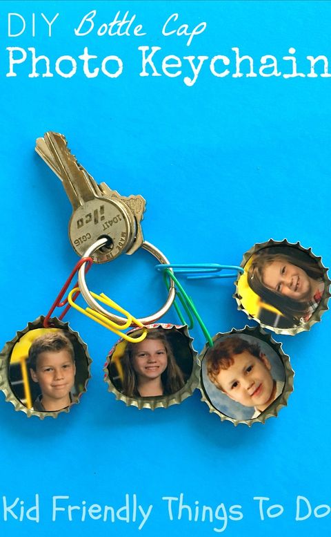 mothers day crafts for kids bottle caps with photos inside attached to a key chain with paper clips