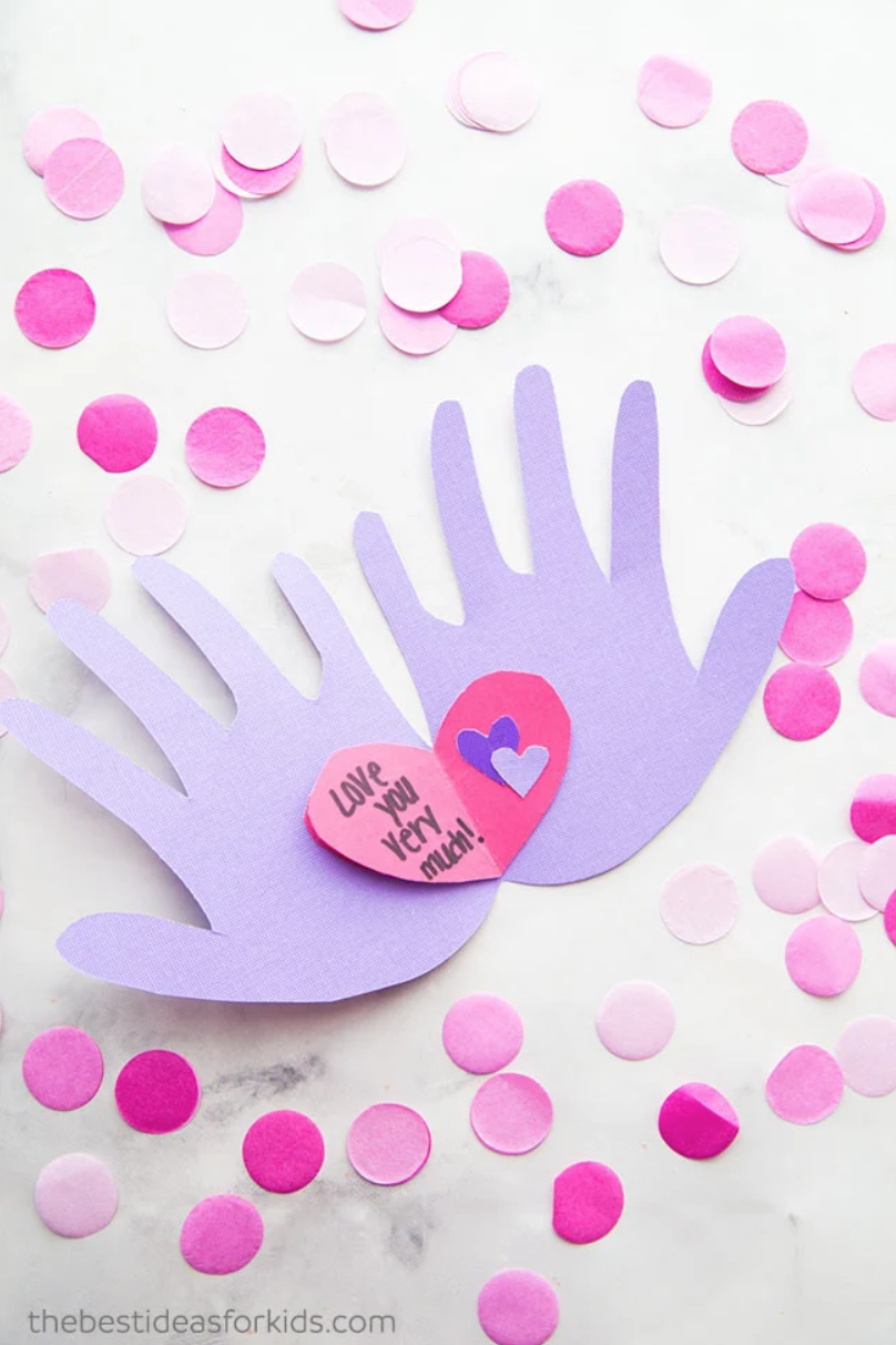 mothers day crafts for kindergarteners handprint heart card