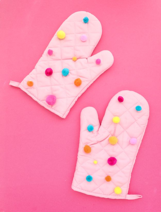 Kid's Play Oven Mitts - Lia Griffith