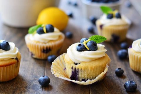 mothers day cupcakess lemon blueberry cupcakes