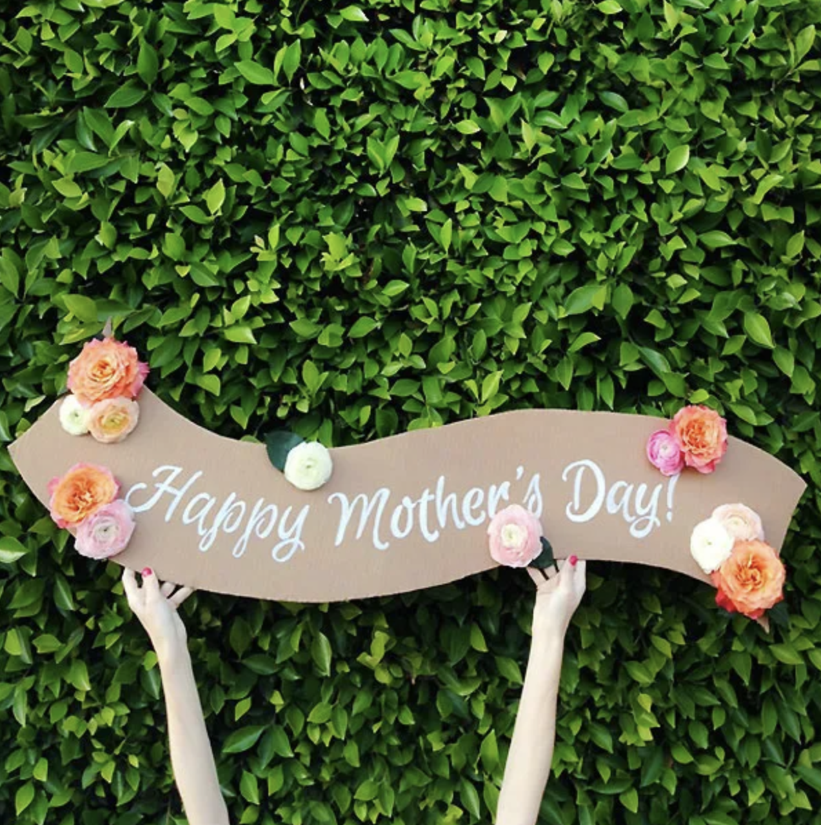 20 Mother\'s Day Decorations 2024 - Mother\'s Day Décor Ideas