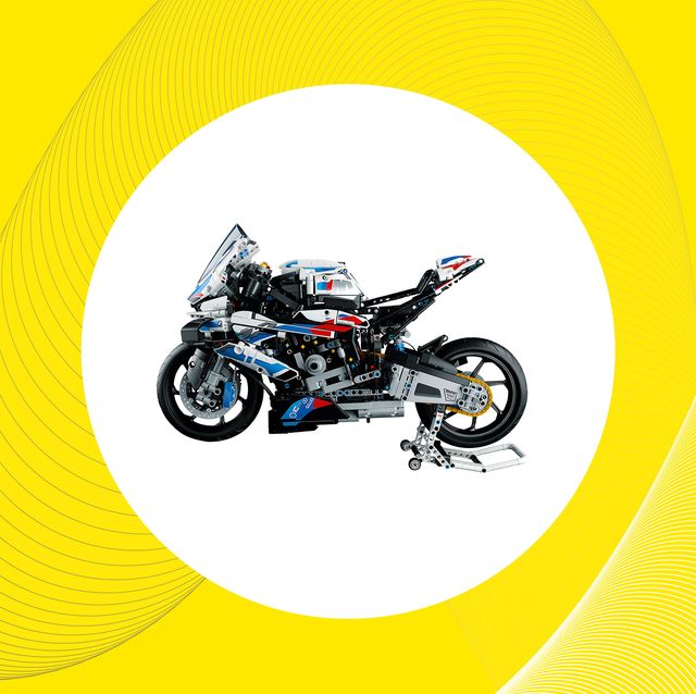 There's Now a Lego Technic Set of BMW's First M-Badge Motorcycle