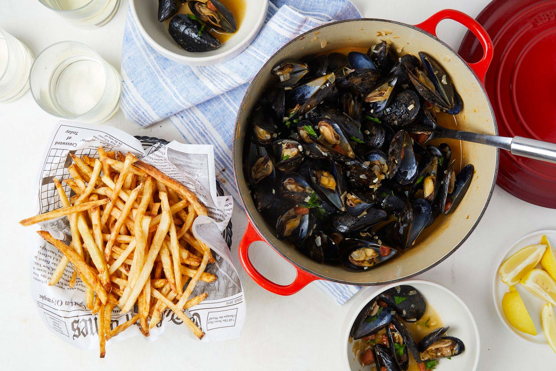 moules et frites mejillones con patatas fritas