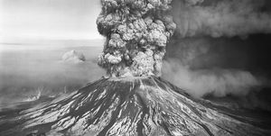 mount st helens erupts, may 18, 1980