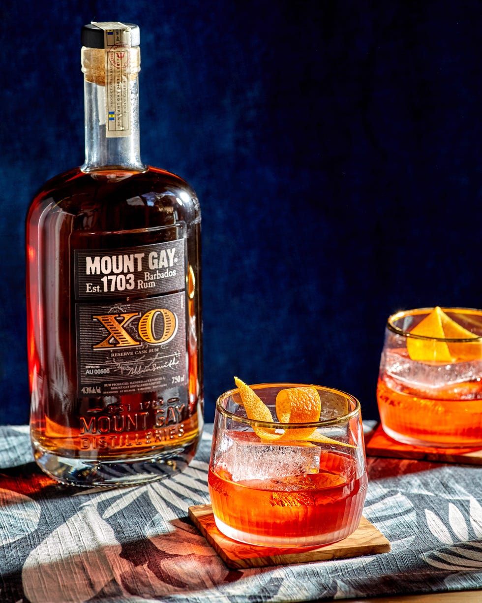 Alcoholic beverage, Drink, Distilled beverage, Liqueur, Amaretto, Old fashioned, Alcohol, Godfather, Whisky, Negroni, Alcoholic beverage, Drink, Distilled beverage, Liqueur, Amaretto, Old fashioned, Alcohol, Godfather, Whisky, Negroni,