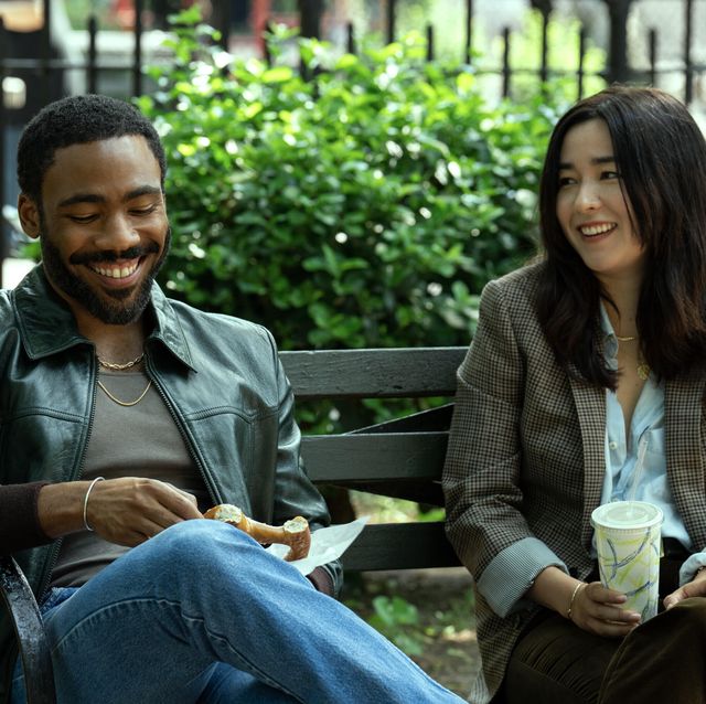 maya erskine and donald glover in mr and mrs smith