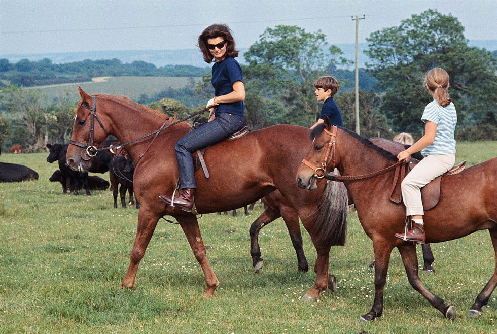 jackie kennedy with her children riding horses