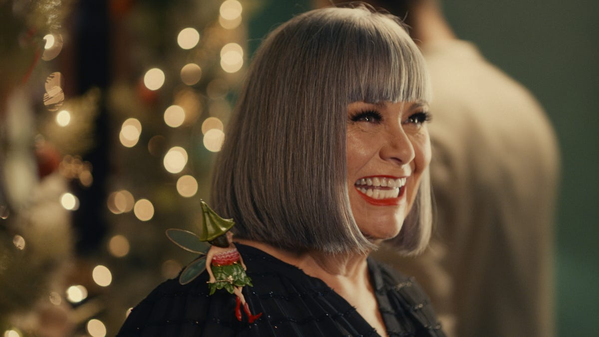 Dawn French returns in M&S' Christmas advert