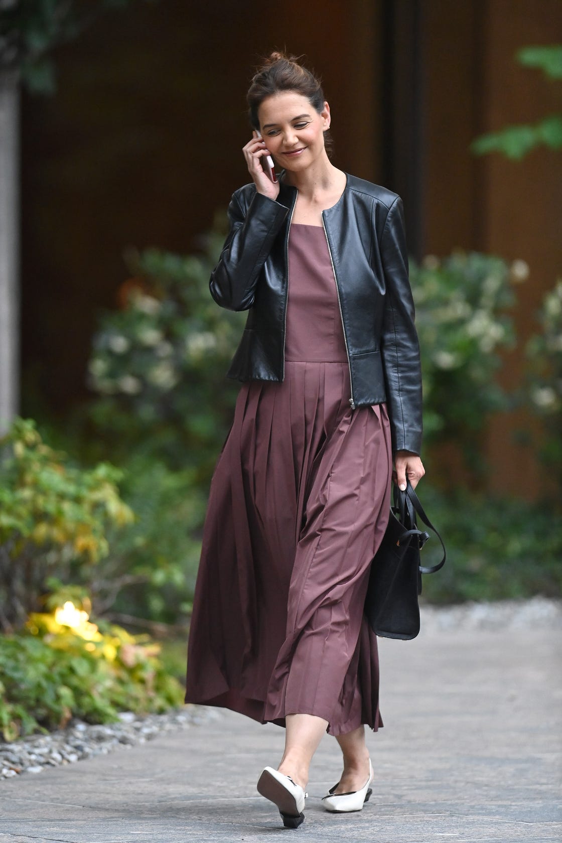  new york, ny 10022024 katie holmes enjoying fall in nyc while wearing sarto franco sarto emma slingback flats paired with a midi dress and leather jacket pictured katie holmes photo by jesse bauerstartraksphotocom ms47355editorial rights managed image please contact wwwstartraksphotocom for licensing fee startraks photostartraks photonew york, ny for licensing please call 212 414 9464 or email salesstartraksphotocomimage may not be published in any way that is or might be deemed defamatory, libelous, pornographic, or obscene please consult our sales department for any clarification or question you may havestartraks photo reserves the right to pursue unauthorized users of this image if you violate our intellectual property you may be liable for actual damages, loss of income, and profits you derive from the use of this image, and where appropriate, the cost of collection andor statutory damages