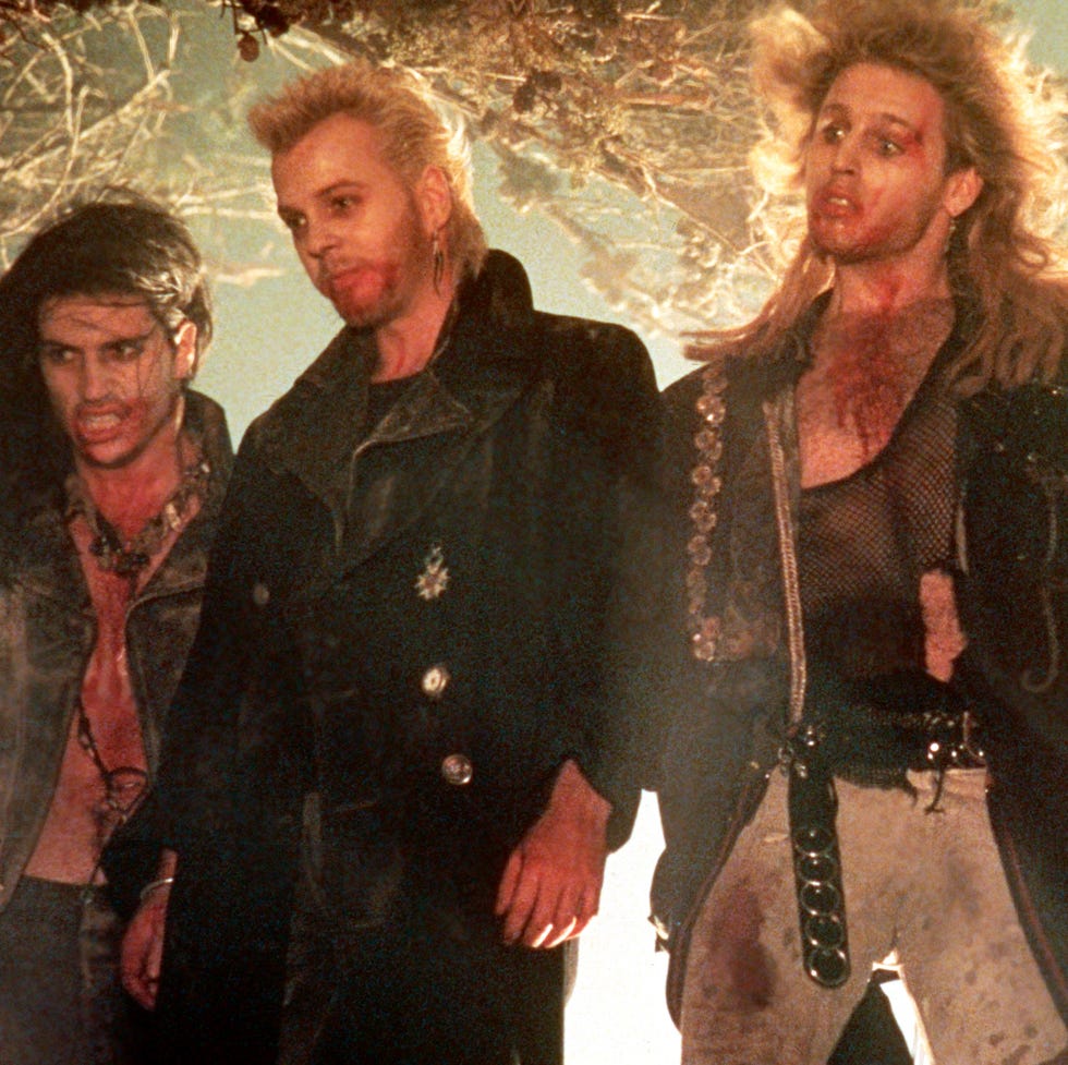 THE LOST BOYS, from left, Billy Wirth, Kiefer Sutherland, Brooke McCarter, Alex Winter, 1987, the lost boys, from left, billy wirth, kiefer sutherland, brooke mccarter, alex winter, 1987, ©warner bros./courtesy everett collection
