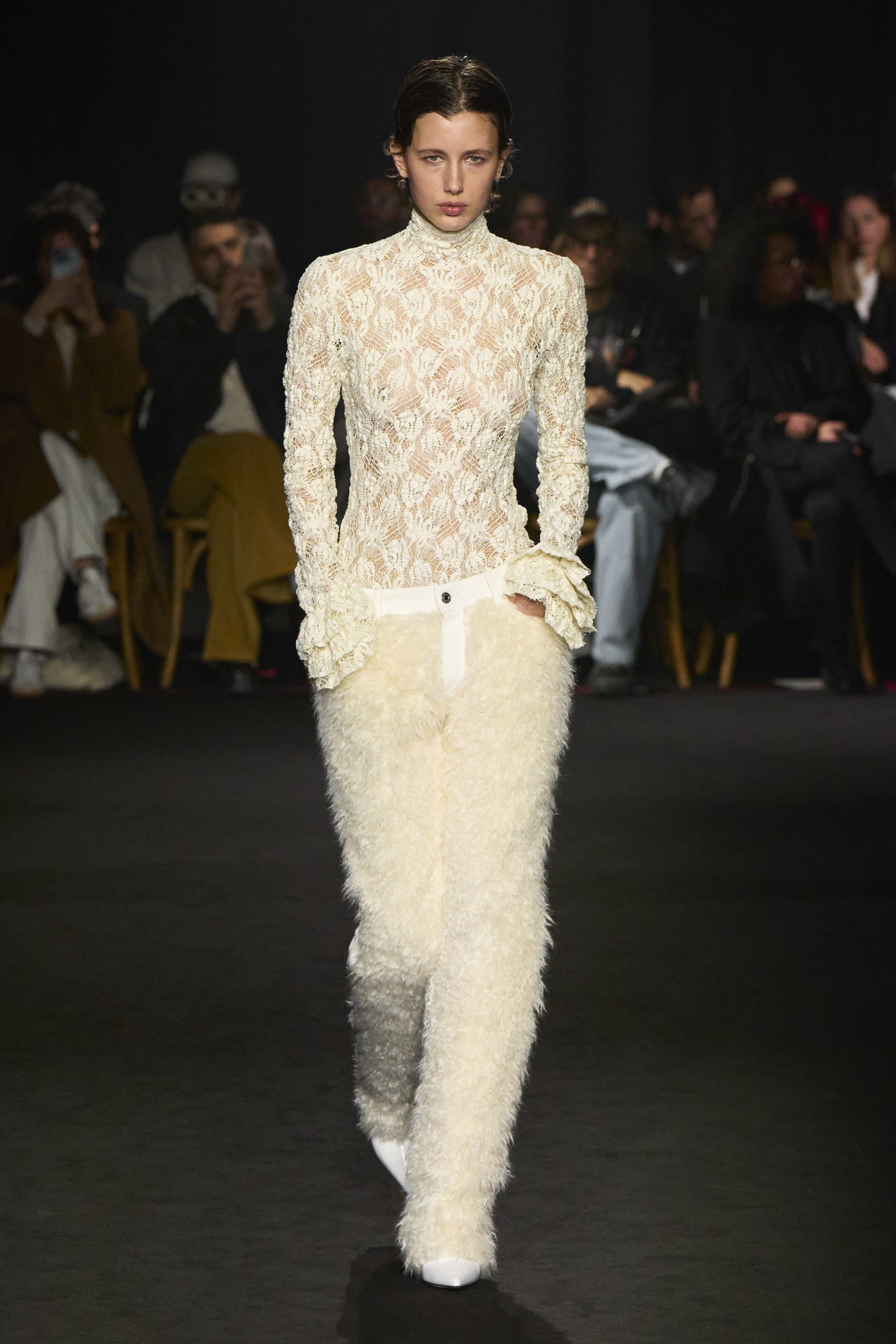 エムエスジーエム（MSGM）2024-25秋冬コレクション