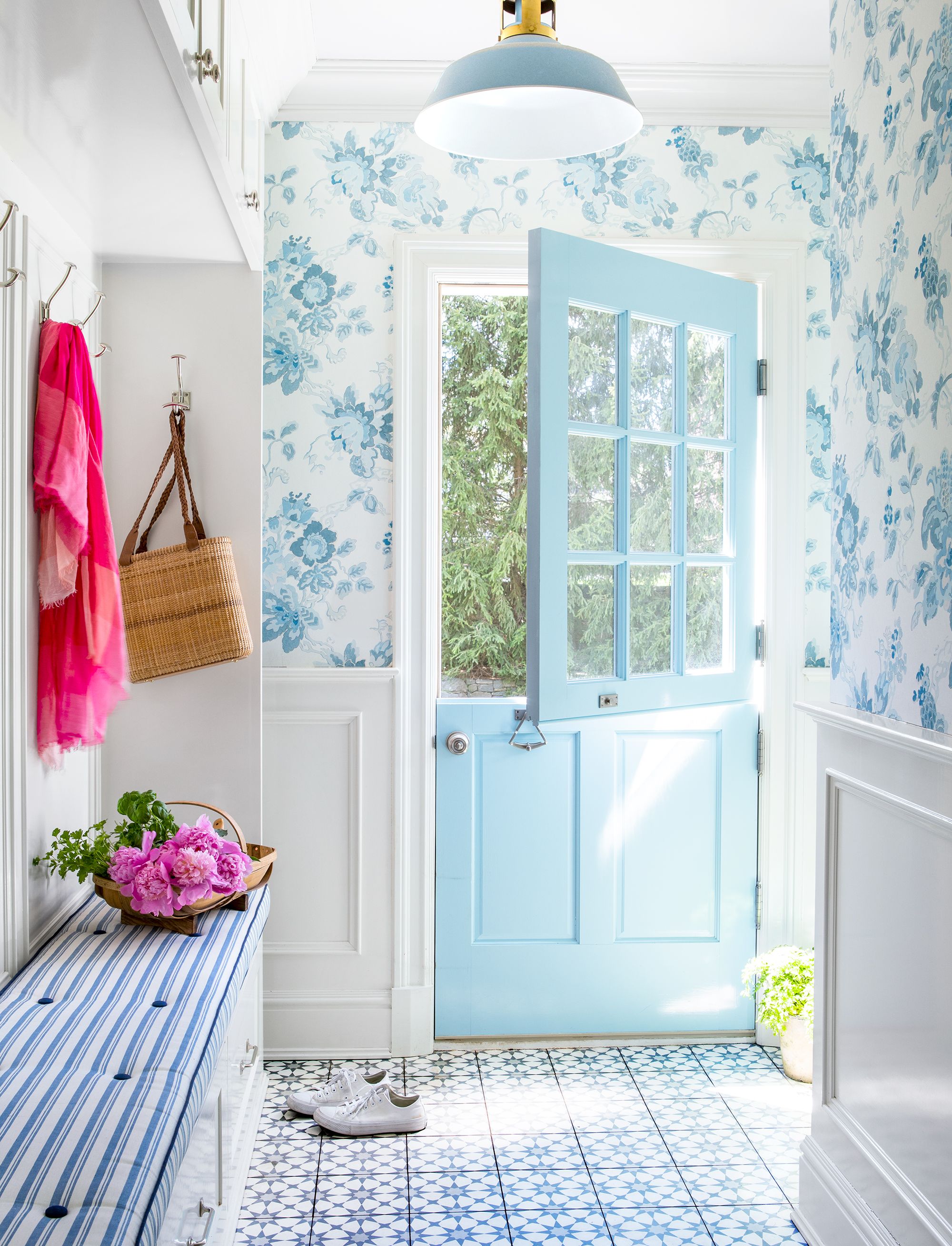 Mudroom Wallpaper • THE HOMEMADE ABODE