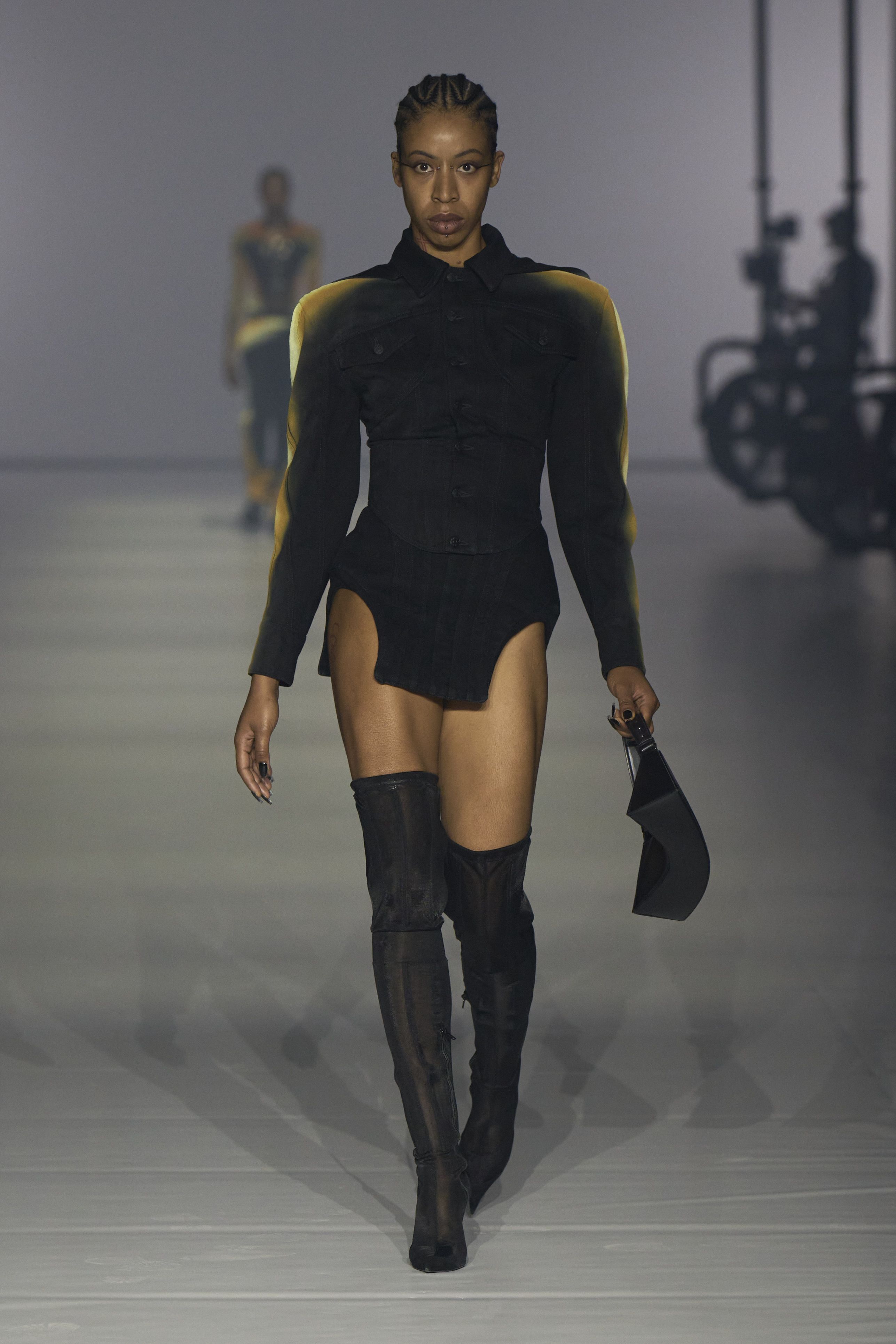 ミュグレー(MUGLER)2024春夏コレクション | ファッション ミュグレー(MUGLER)2024春夏コレクション | ファッション