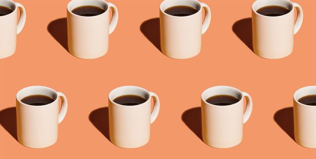 https://hips.hearstapps.com/hmg-prod/images/mugs-of-black-coffee-in-rows-against-peach-background-1588877476.jpg?crop=1.00xw:0.386xh;0,0.203xh&resize=640:*