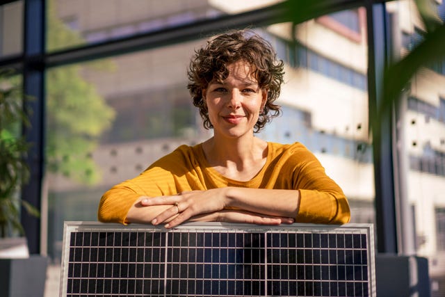 resuelve tus dudas sobre placas solares con el equipo ahorro de naturgy
