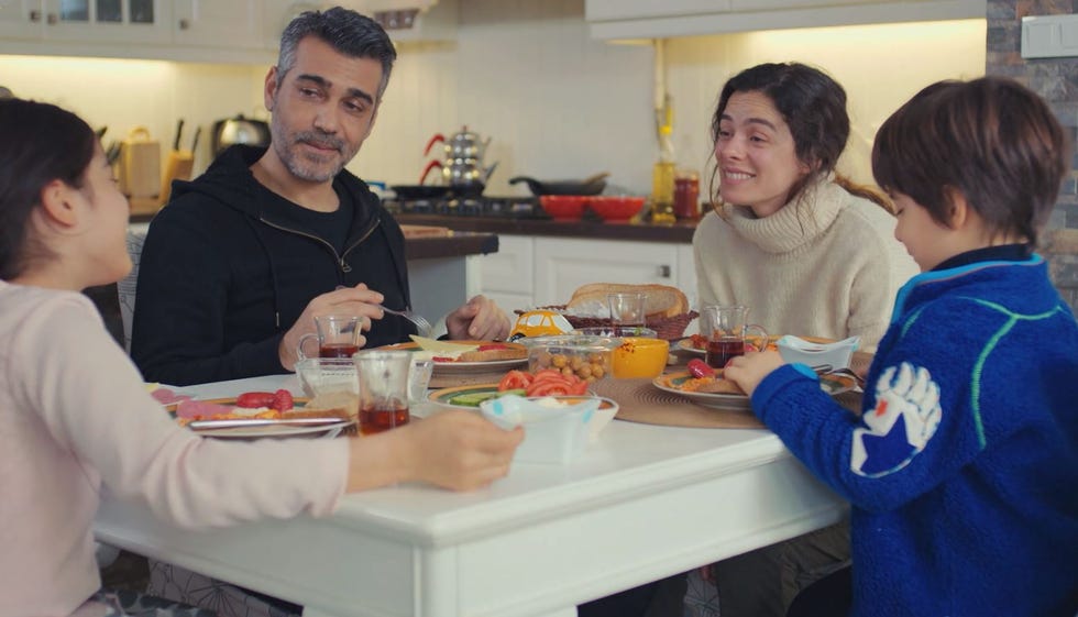 mujer capítulo 46 bahar, sarp, nisan y doruk