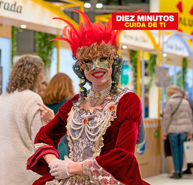 a woman wearing a carnival costume seen in fitur tourism fair 2023 at ifema on the second day of the fair fitur takes place over five days and hosts professionals from the tourism sector and those interested in the sector's latest tendencies the 2023 edition includes guatemala as its partner country and the tourist offer of more than 130 countriesfitur tourism fair 2023 in madrid, spain 19 jan 2023