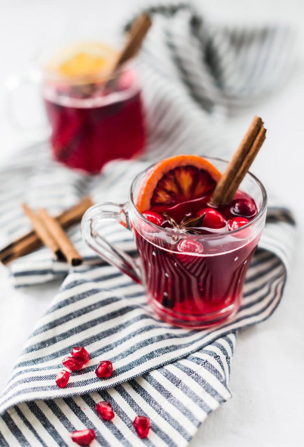 VANILLA POMEGRANATE MULLED WINE - JustineCelina