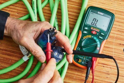how to use a multimeter, how to use a digital multimeter, what is a multimeter