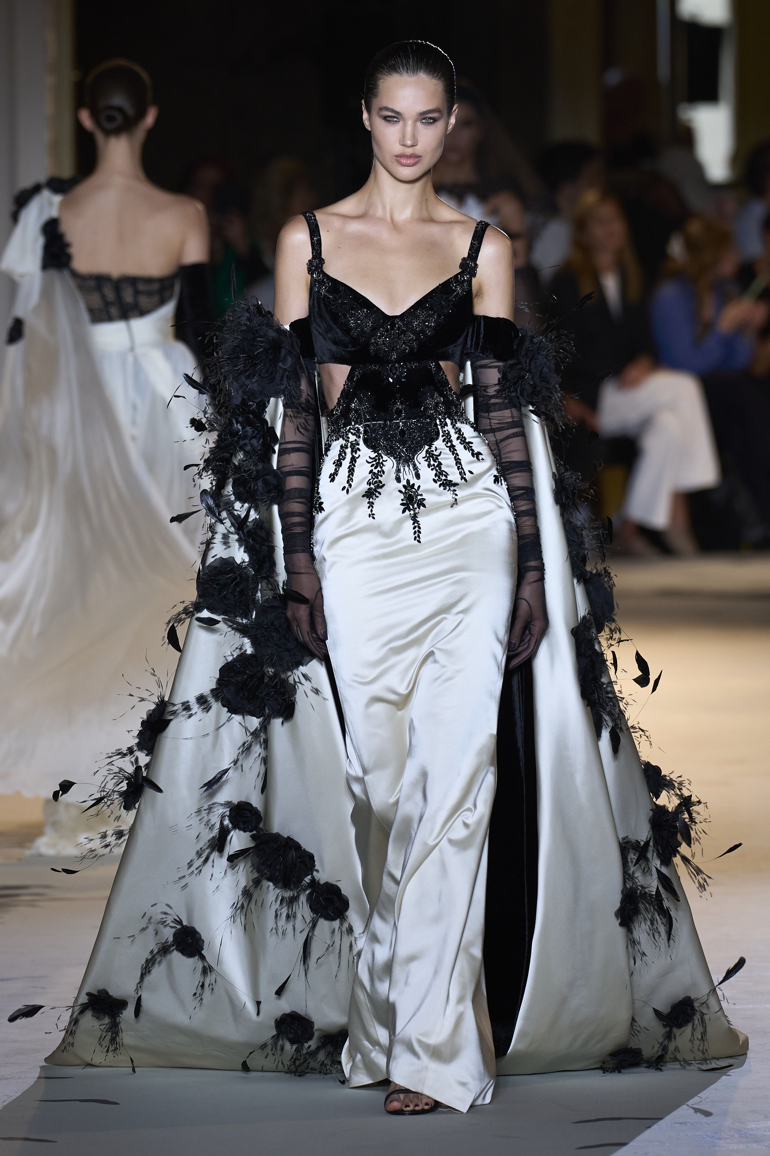 ズハイル・ムラド（ZUHAIR MURAD）」の2023-24秋冬オート