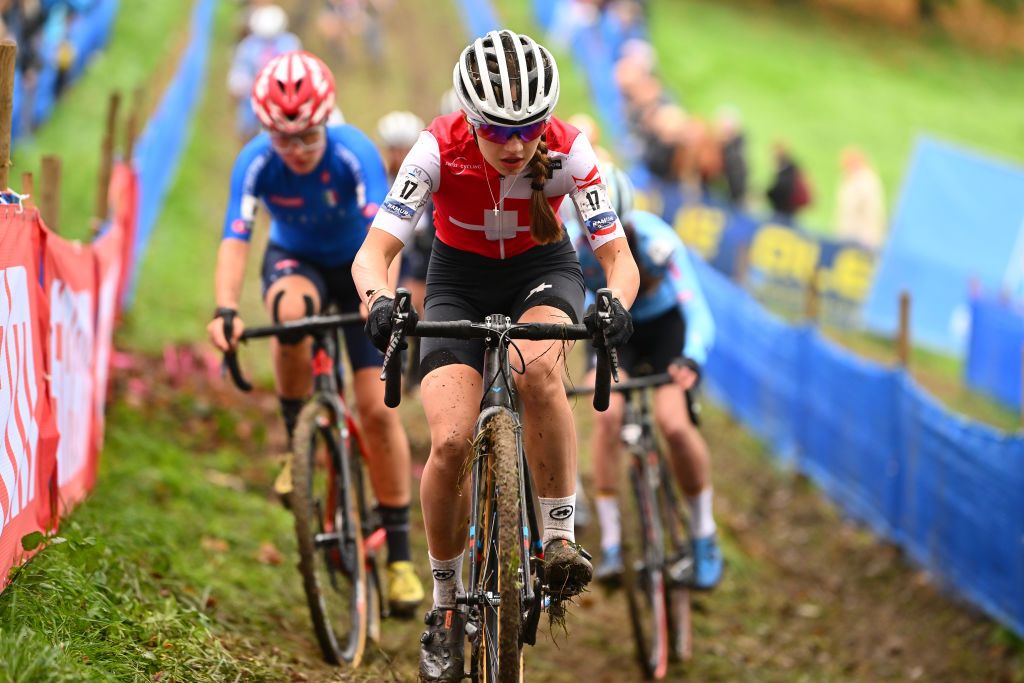 18-Year-Old Swiss Rider Muriel Furrer Dies After Crash At UCI Road ...