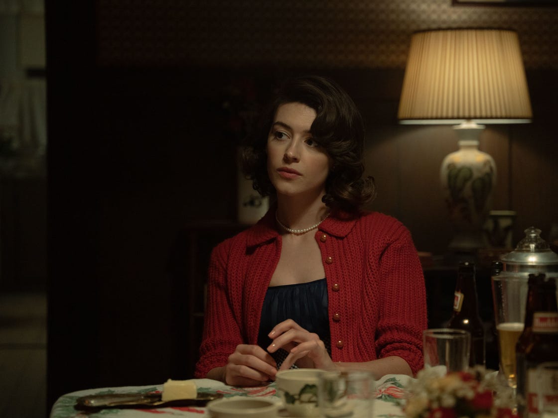 daisy edgar jones as muriel