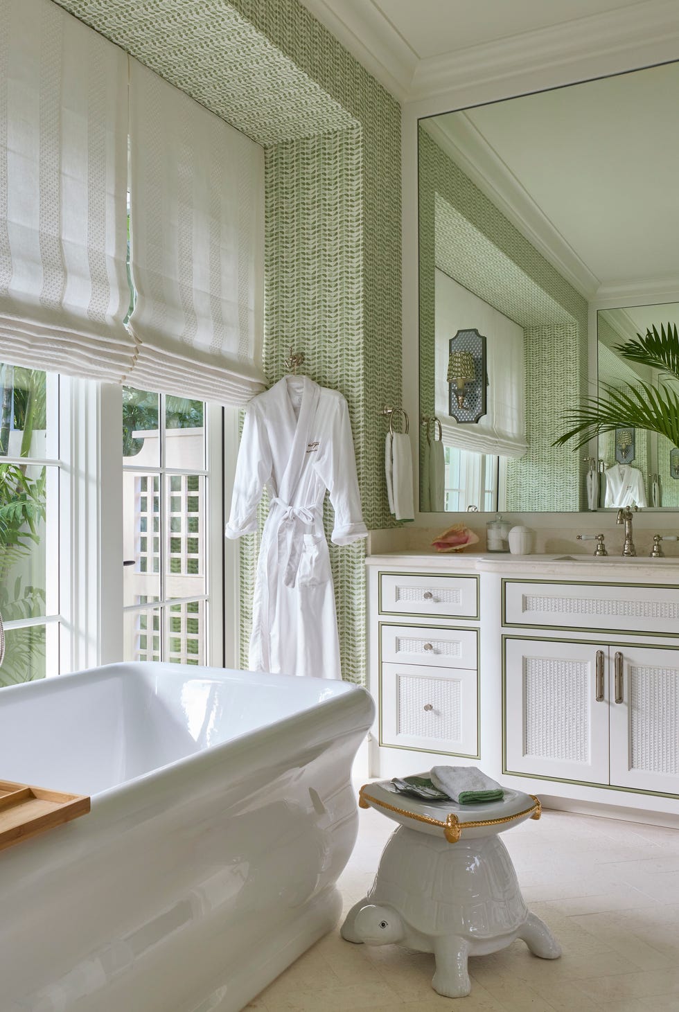 bathroom bathroom