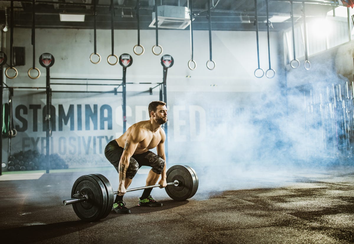 Si tienes una barra (y unos discos) tienes un entrenamiento completo para  todos los grupos musculares