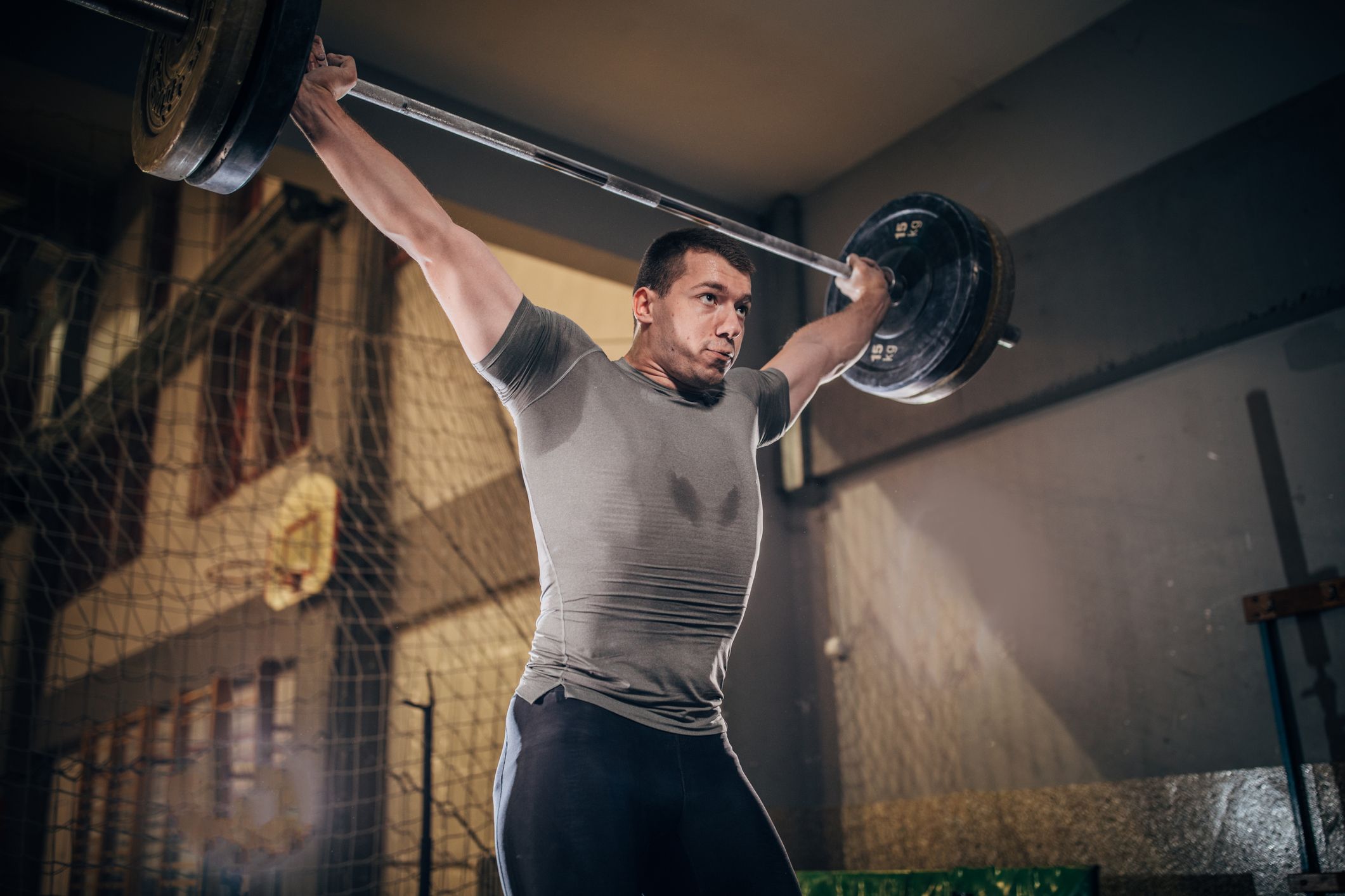 Power Snatch Exercise - What to Know About the Weightlifting Move