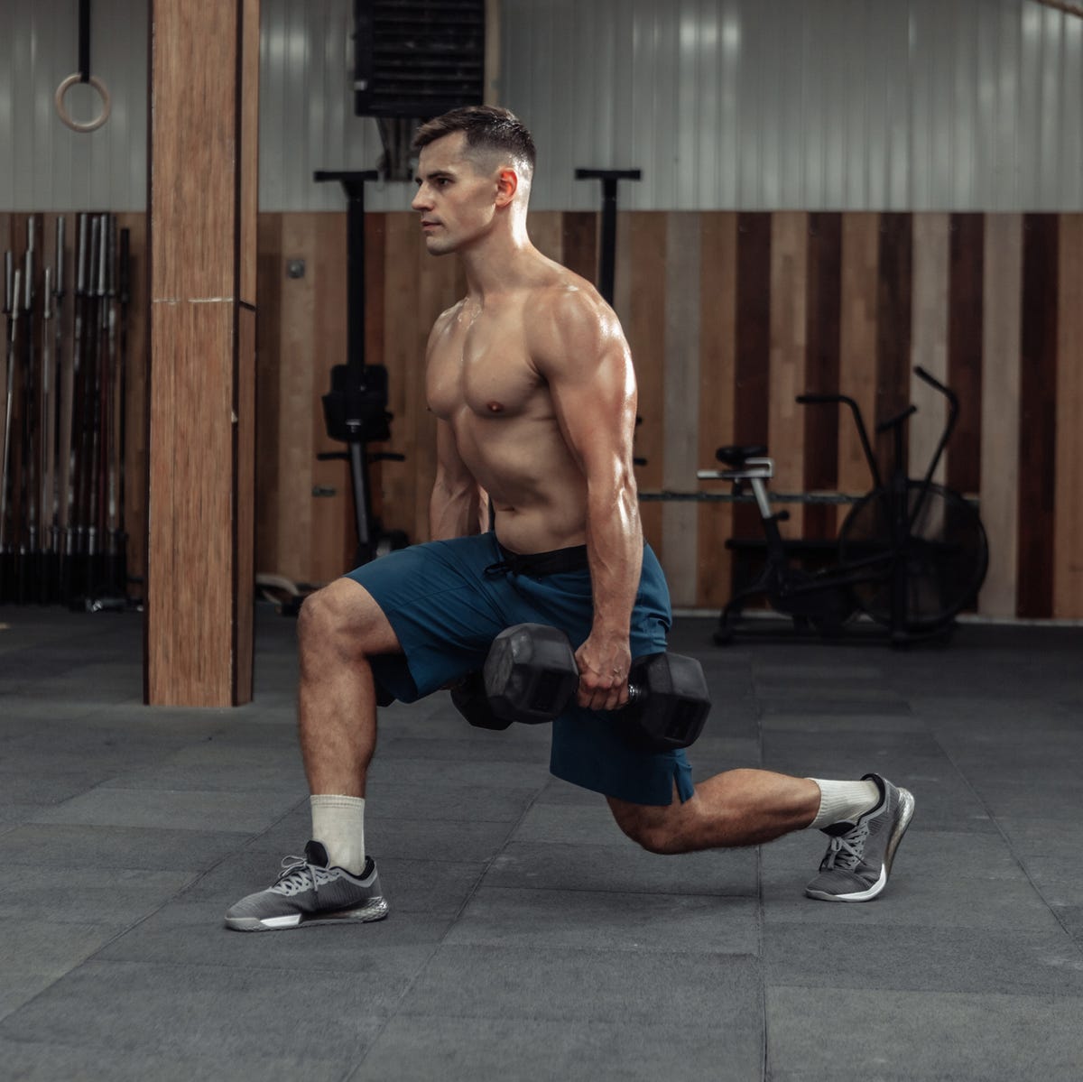 How to Do the Dumbbell Lunge From our Fitness Experts