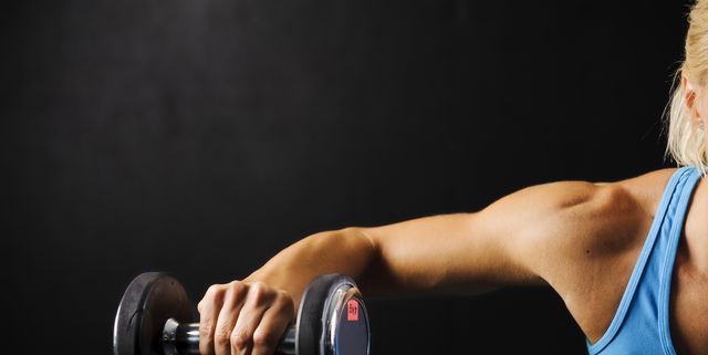 https://hips.hearstapps.com/hmg-prod/images/muscular-woman-lifting-weights-royalty-free-image-1748533786.pjpeg?crop=1.00xw:0.754xh;0,0.202xh&resize=640:*