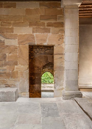 torre de don borja en santillana del mar: un museo de arte contemporáneo