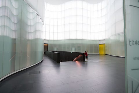 Het Museo delle Culture MUDEC is gewijd aan interdisciplinair onderzoek naar de diverse culturen van de wereld en een ontmoetingsplek voor culturele gemeenschappen In het grote complex worden talloze evenementen georganiseerd