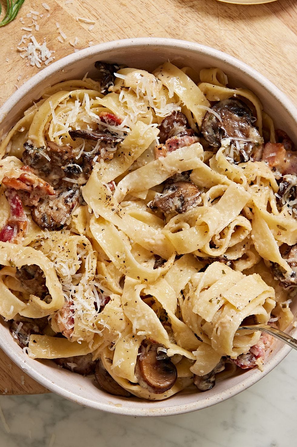 tagliatelle with bacon and mushrooms