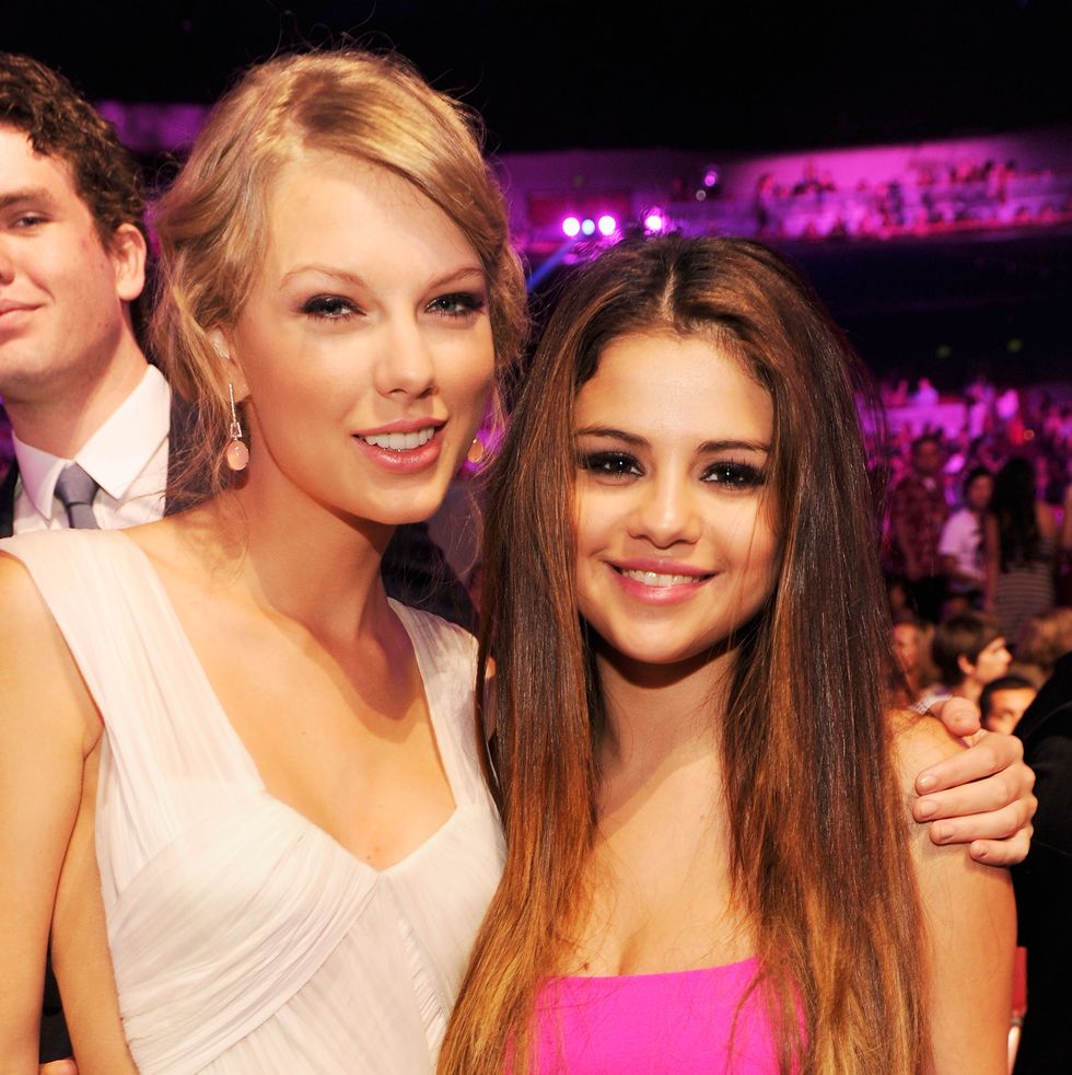 2012 Teen Choice Awards - Backstage & Audience