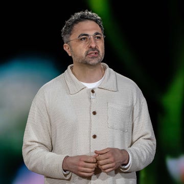mustafa suleyman experto inteligencia artificial el ex empleado de google, ceo de microsoft ai y experto en inteligencia artificial mustafa suleyman