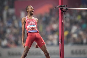 mutaz barshim celebra un salto en la prueba de altura en los mundiales de doha en el año 2019