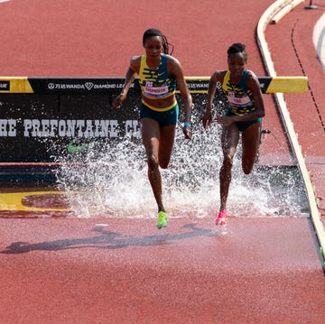 Beatrice Chepkoech y Winfred Mutile Yavi en Eugene beatrice chepkoech y winfred mutile yavi en la finla de obstáculos de la diamond league en eugene