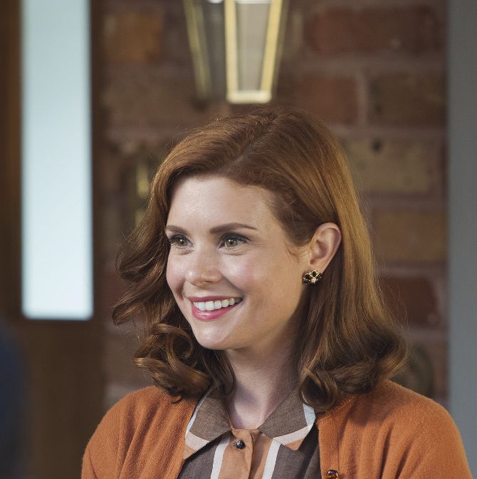 JoAnna Garcia Swisher on The Astronaut Wives Club, Gossip Girl, and How She  Fell in Love with Nick Swisher