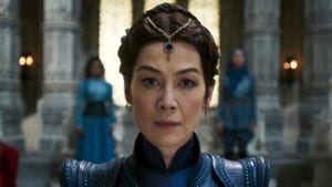 amazon prime video the wheel of time series rosamund pike