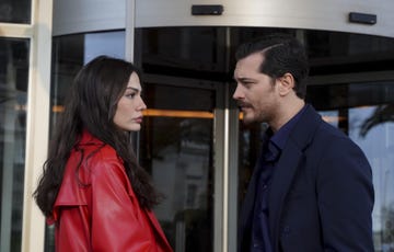 demet özdemir y çagatay ulusoy en 'esref rüya'