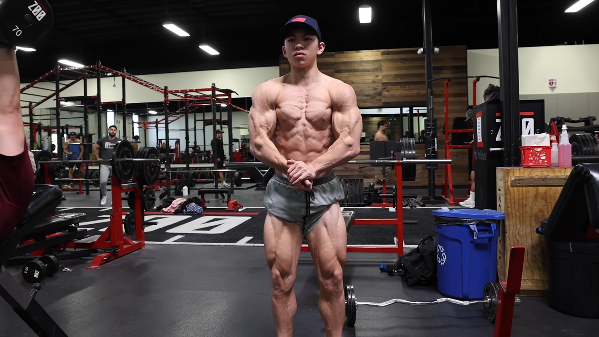 Bodybuilder Tristyn Lee Explains the Dangers of Maintaining 4% Body Fat for  Two Years