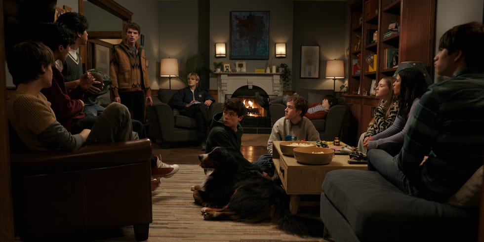 Minha vida com os Walter Boys. (da esquerda para a direita) Corey Fogelmanis como Nathan, Isaac Arellanes como Isaac, Myles Perez como Lee, Johnny Link como Will, Noah Lalonde como Cole, Ashby Gentry como Alex, Connor Stanhope como Danny, Lennix James como Benny, Alix West Lefler como Parker, Nikki Rodriguez como Jackie, Dean Petriw como Jordan no episódio 210 de Minha vida com os Walter Boys. Créditos: cortesia da Netflix © 2025