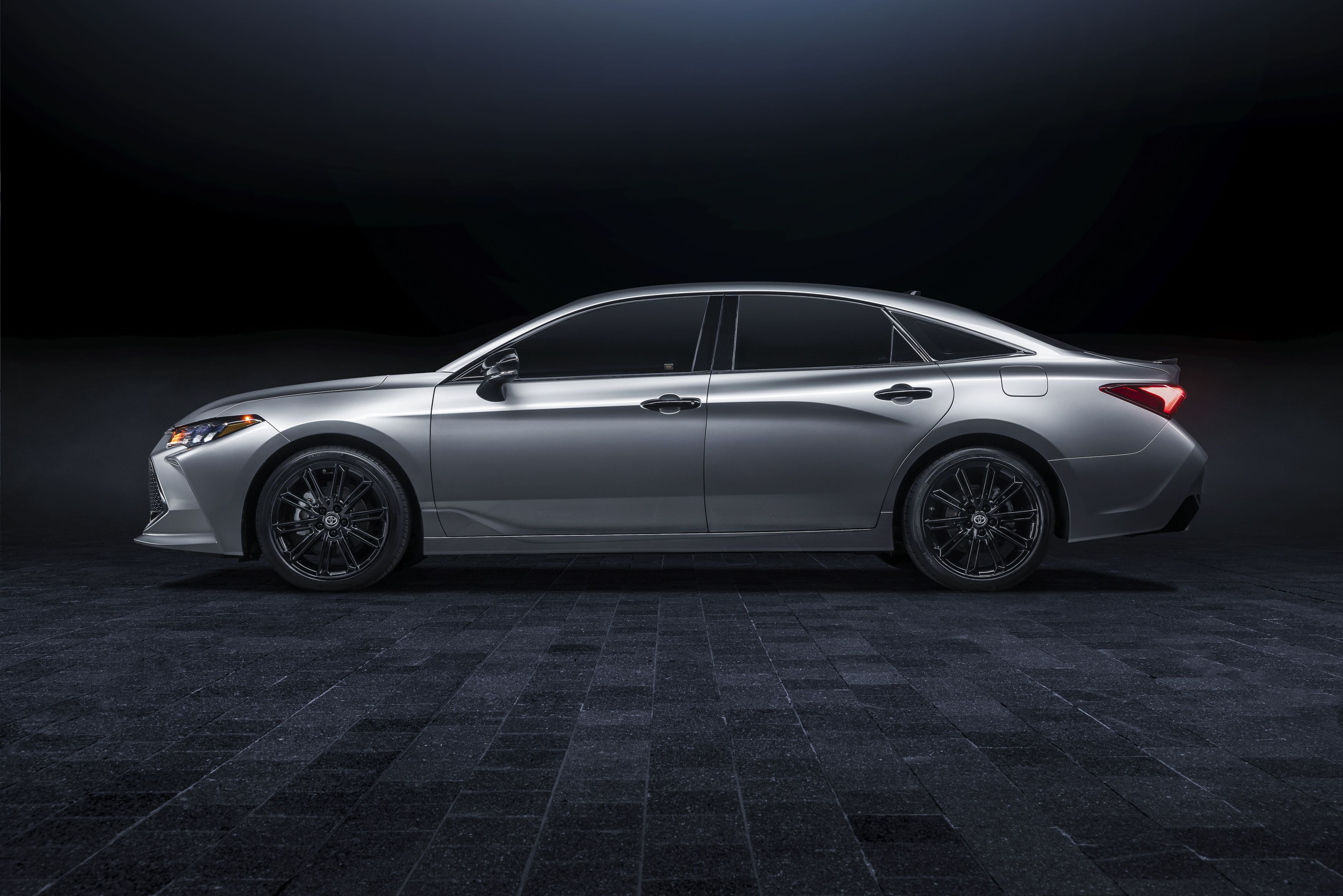 Toyota to Discontinue the Avalon Large Sedan