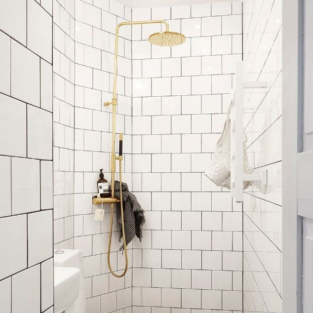 10 Small Shower Ideas That'll Make Your Bathroom Feel Spacious