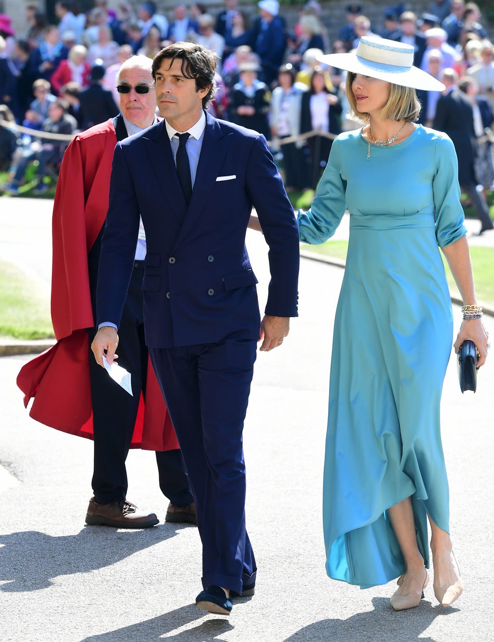 Fashion, Dress, Suit, Cobalt blue, Event, Electric blue, Formal wear, Footwear, Headgear, White-collar worker, 