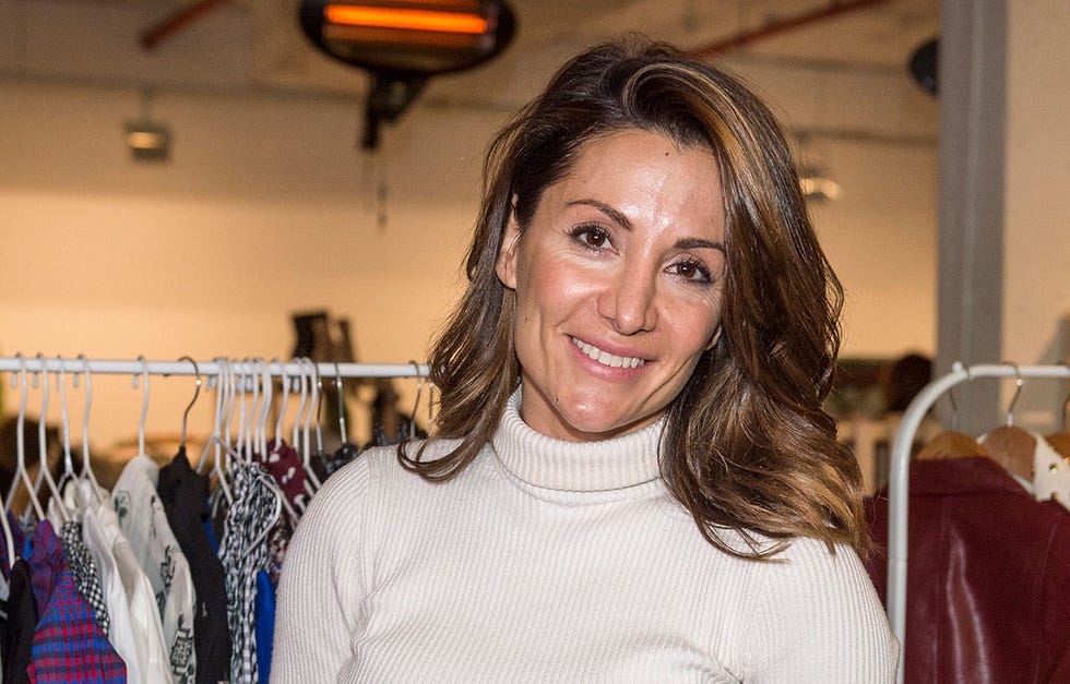 nagore robles ha puesto a la venta su ropa de segunda mano, así como la donada por algunas de sus compañeras de televisión, con la intención de conseguir fondos destinados a la asociación infantil oncológica de madrid y la protectora de animales santuario vegan