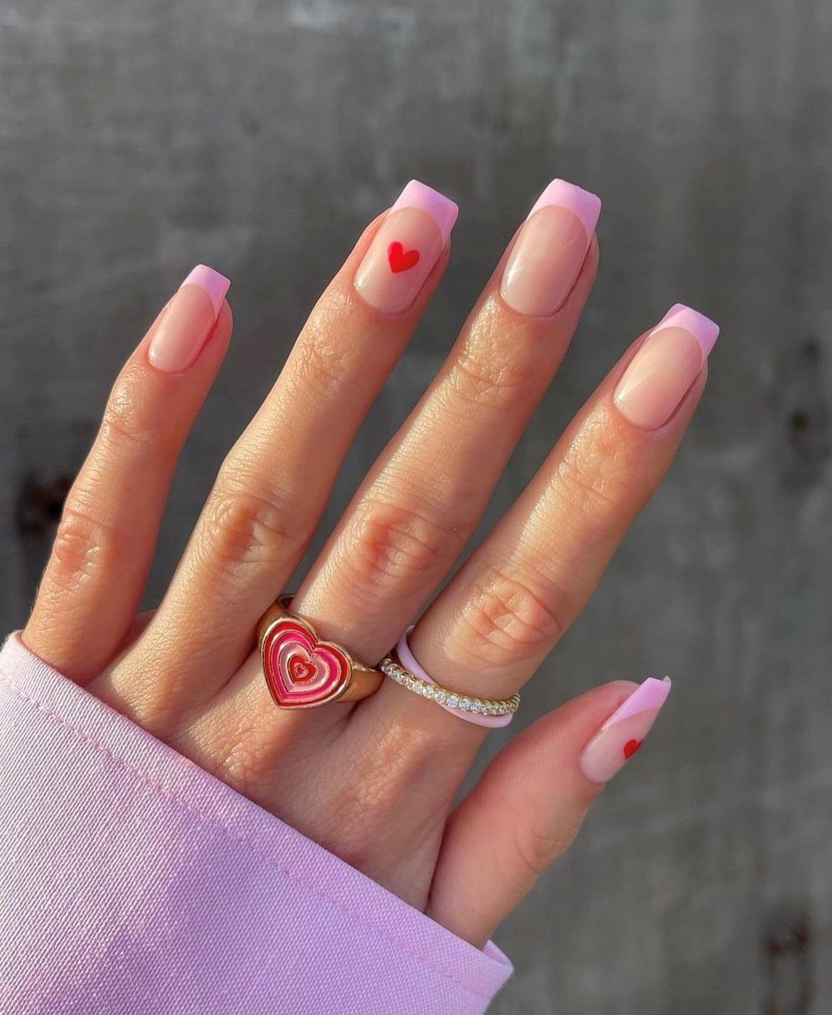 26 Cute Valentine's Day Nail Designs - annabel annunziata