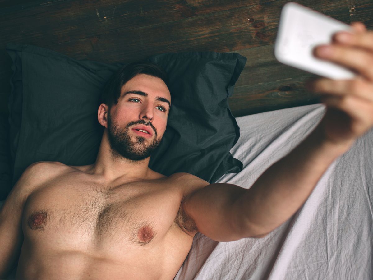 How to Take a Good Dick Pic: 10 Tips From Sex Experts